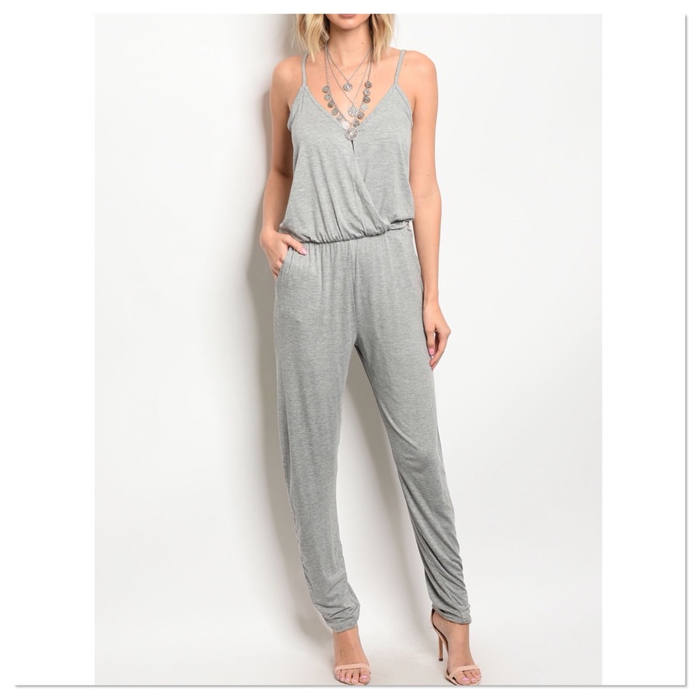 💥 Gray Jersey Jumpsuit - Picture 2 of 3
